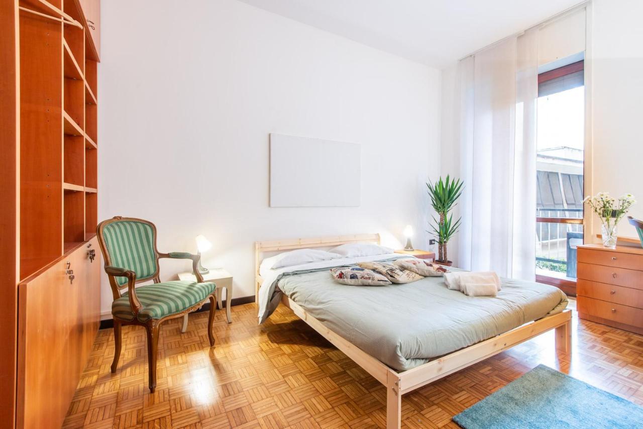 Central Guest House Milan Bagian luar foto